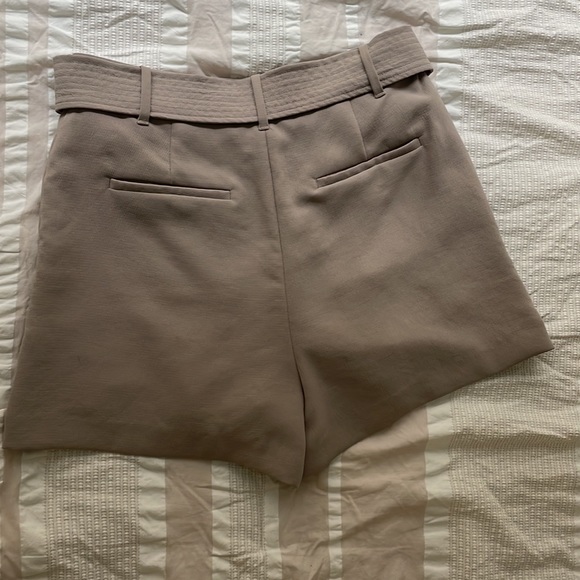 Aritzia Wilfred shorts - Picture 3 of 5